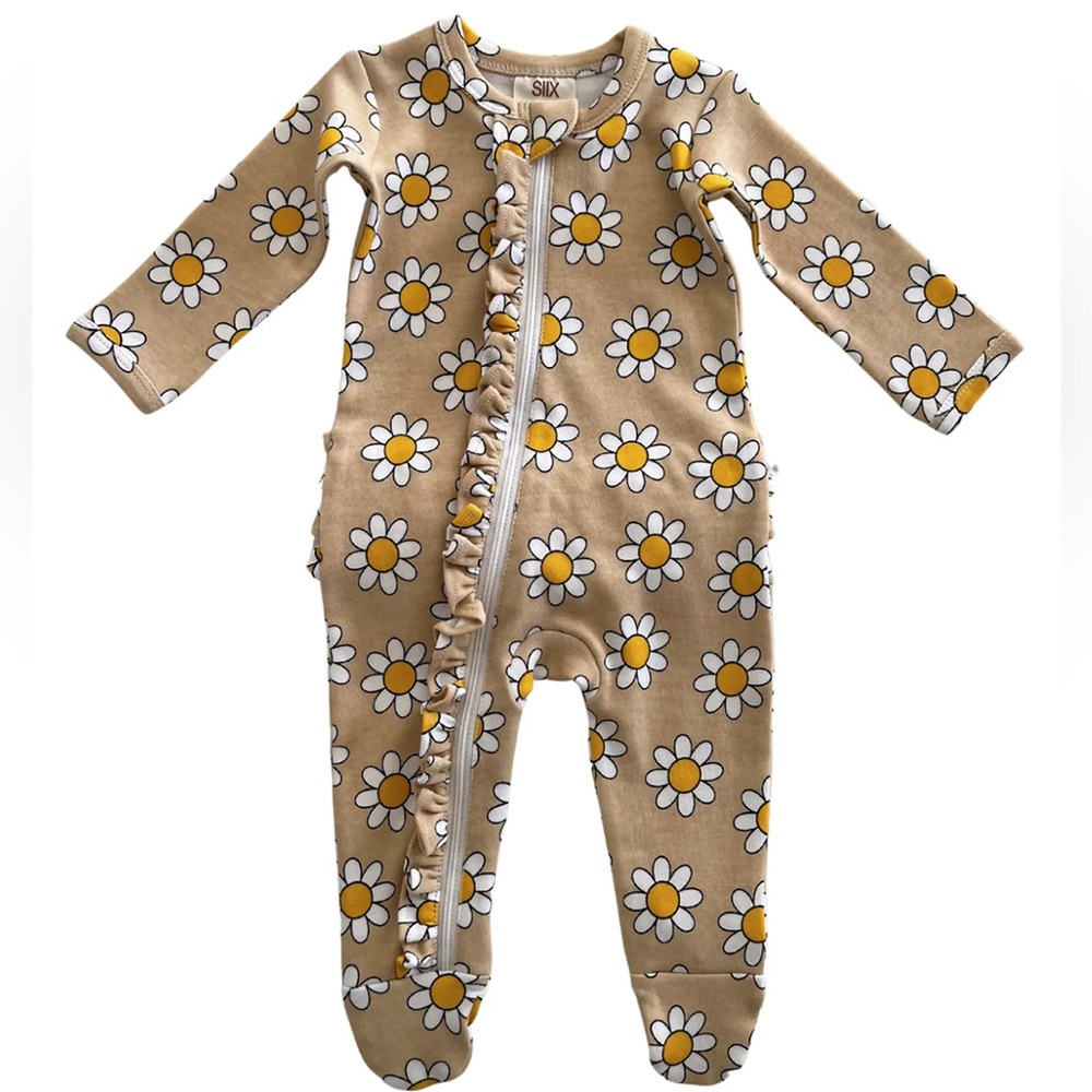 SpearmintLOVE SIIX Collection Daisy Pop Biscotti Ruffle Zip Footie 6-9 m